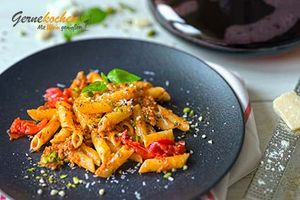 Pasta mit Pesto alla trapanese nach sizilianischer Art