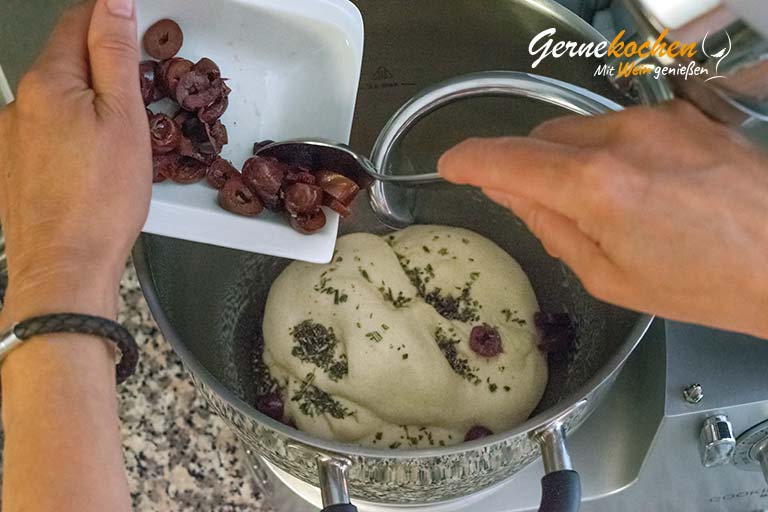 Focaccia alle olive – Zubereitungsschritt 2.2