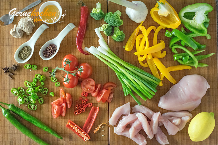 Wok-Gemüsepfanne mit Hähnchen – Zubereitungsschritt 1