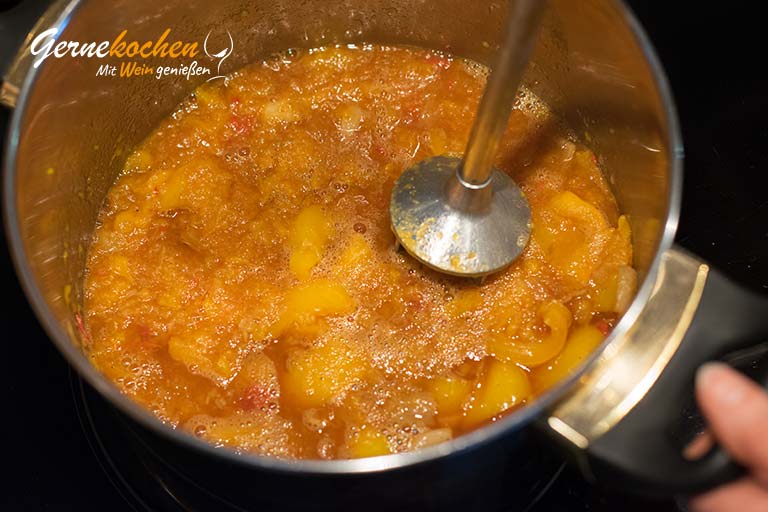 Gelber Paprika-Ketchup – Arbeitsschritt 3 Gelber Paprika-Ketchup – Zubereitungsschritt 3