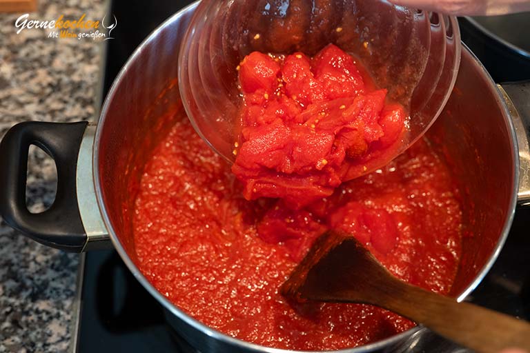 Fussili mit schneller Tomatensauce – Zubereitungsschritt 5