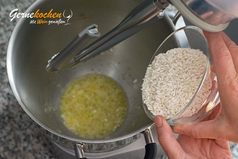 Risotto mit Meeresfrüchten – Arbeitsschritt 3.2 Risotto mit Meeresfrüchten – Zubereitungsschritt 3.2