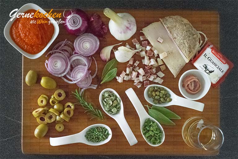 Hähnchenkeulen in Tomatensauce mit Oliven – Zubereitungsschritt 1