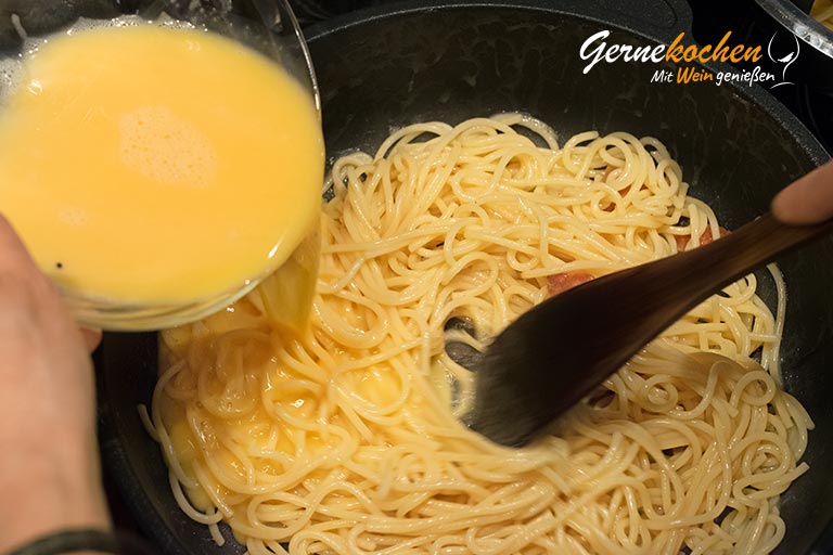 Spaghetti carbonara – Zubereitungsschritt 5.2