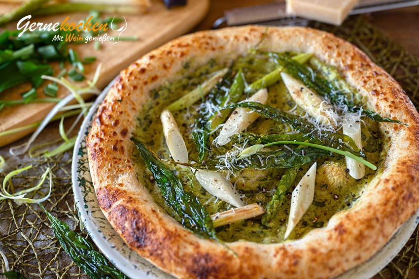 Frühlings-Pizza mit Spargel und Bärlauch