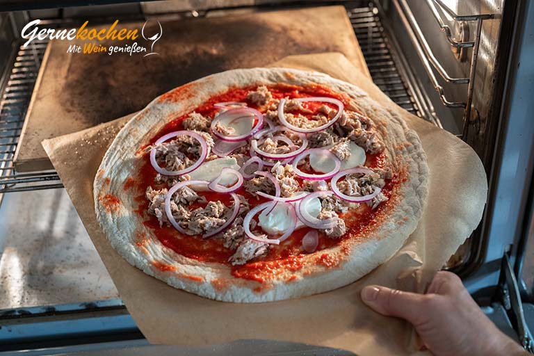 Pizza Salami – Zubereitungsschritt 4