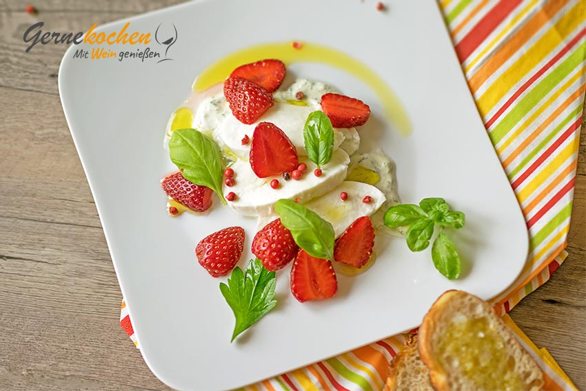 Sommerlicher Erdbeer-Mozzarella-Salat